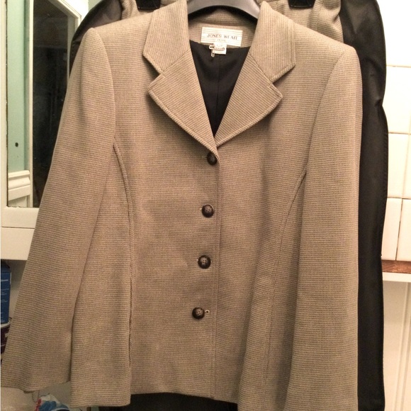 Beige/black Jones New York suit w skirt and pants (NWT), 12P-14P - Picture 2 of 9